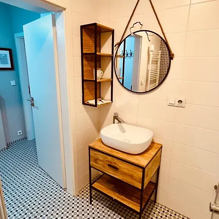 Apartment Cetnicka Stanice Mseno