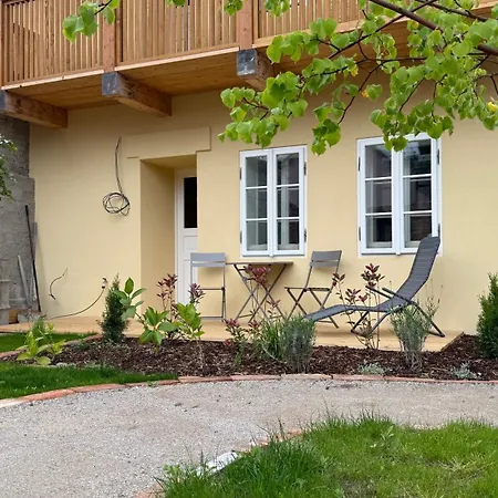 Cetnicka Stanice Apartmán *